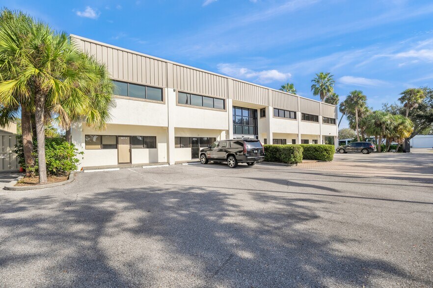 More Photos Of 7680 Matoaka Rd, Sarasota Office For Sale