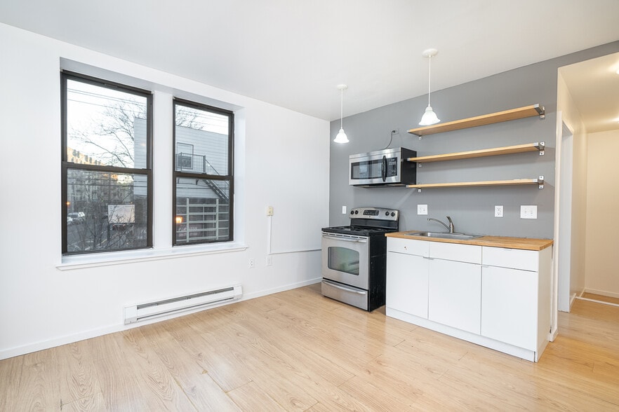 More Photos Of 4701-4705 Park Ave, Union City Apartments For Sale