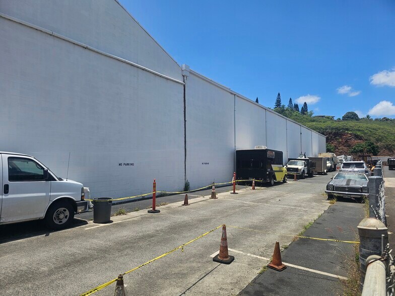 More Photos Of 96-1276-1276 Waihona St, Pearl City Warehouse For Lease