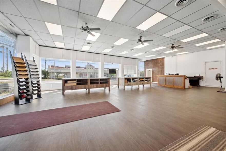 More Photos Of 401 State Route 202, Raritan Freestanding For Lease