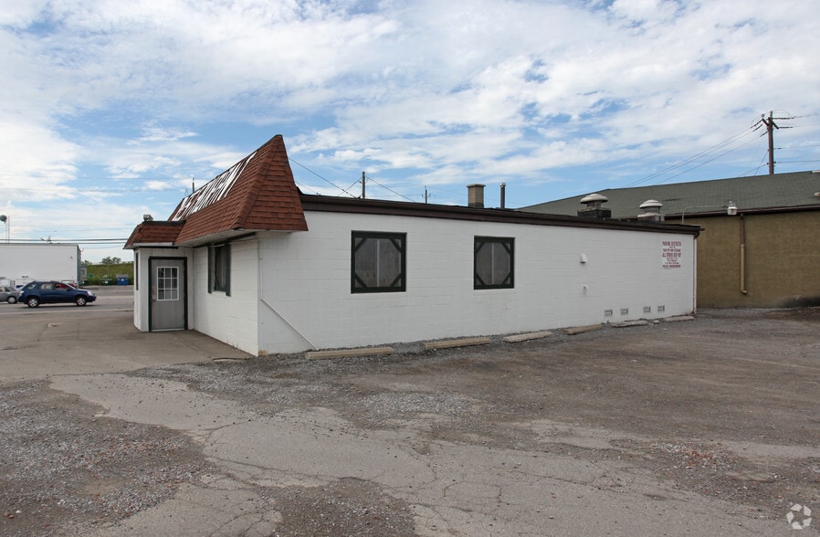 More Photos Of 1061 Harlem Rd, Buffalo Restaurant For Sale