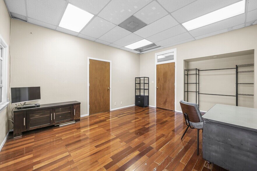 More Photos Of 10640 Main St, El Monte Storefront For Sale