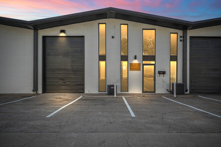 More Photos Of 6201-6205 W 34th St, Houston Warehouse For Lease