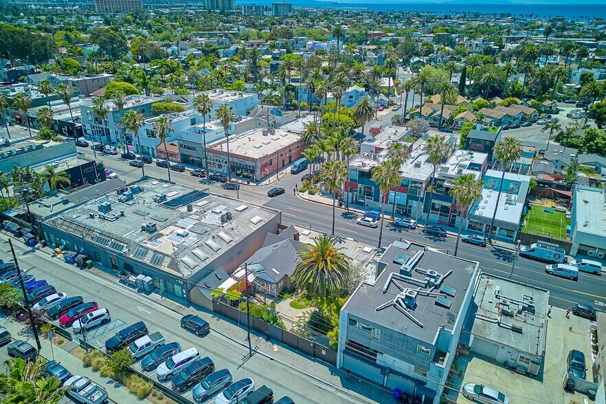 More Photos Of 1321-1325 Abbot Kinney Blvd, Venice Freestanding For Sale