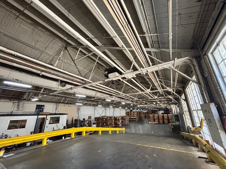 More Photos Of 2226 Clark St, Mount Pleasant Manufacturing For Sale