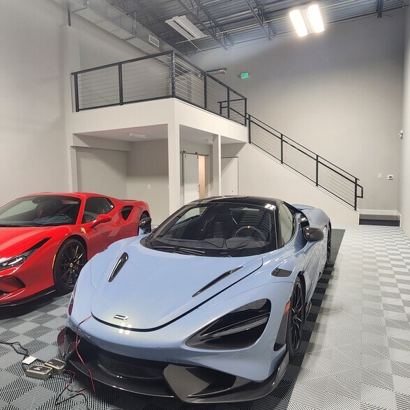 More Photos Of 195 Basik Dr, Naples Warehouse For Sale