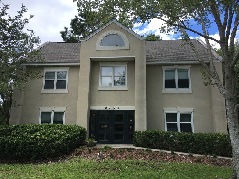 More Photos Of 2225 Ashley Crossing Dr, Charleston Office Residential For Lease