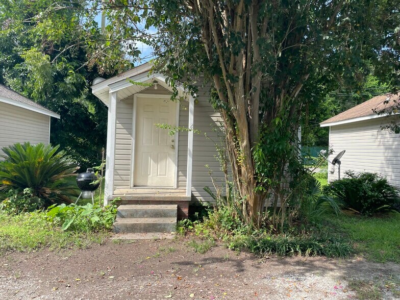 More Photos Of 3720 Theresa St, Pensacola Apartments For Sale