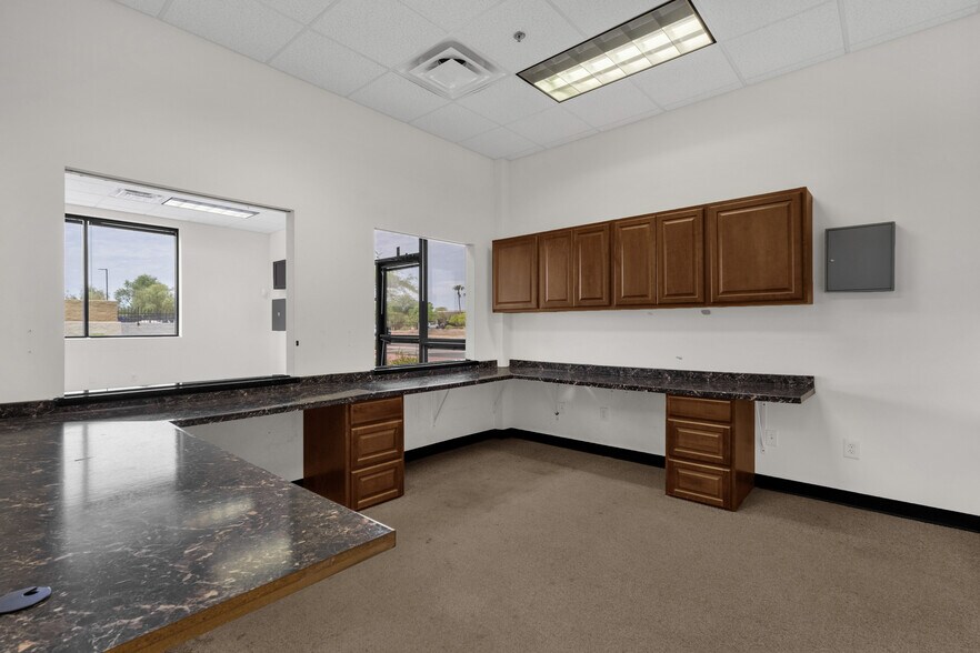 More Photos Of 70 N McClintock Dr, Chandler Medical For Sale