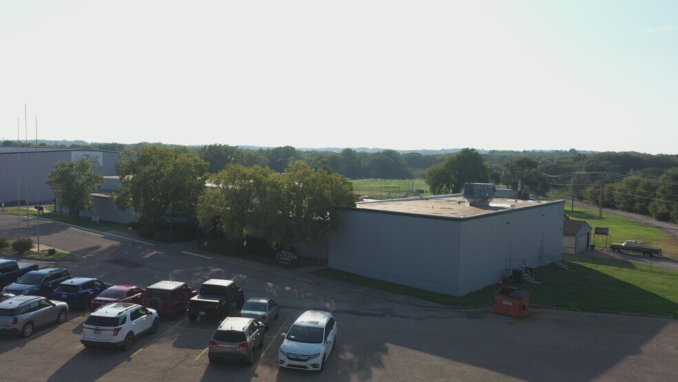 More Photos Of 3907 SW Burlingame Rd, Topeka Office For Sale