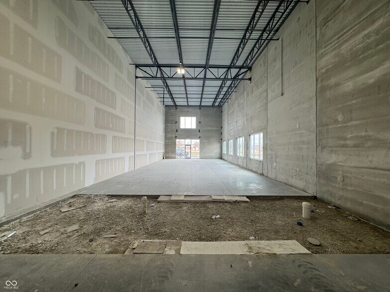 More Photos Of 14226 Bergen Blvd, Noblesville Flex For Sale