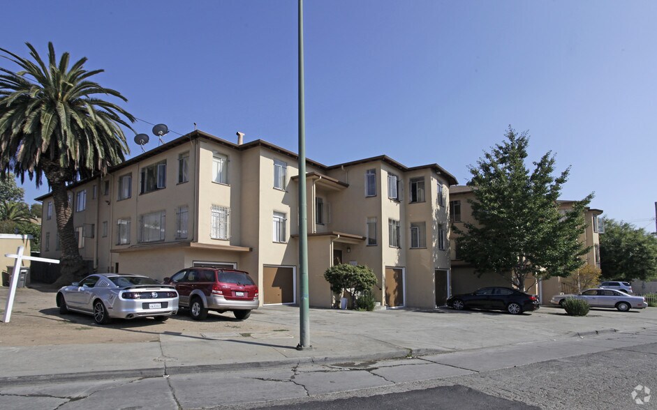 More Photos Of , Oakland Multifamily For Sale