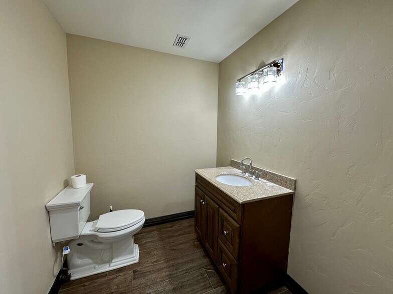 More Photos Of 3015 Burleson Blvd, Burleson Warehouse For Sale