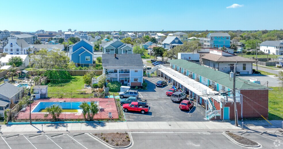 Primary Photo Of 213 Cape Fear Blvd, Carolina Beach Hotel For Sale