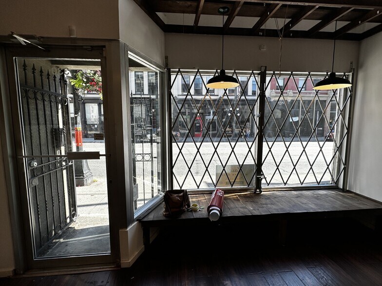 More Photos Of 326-330 W Cordova St, Vancouver Storefront Retail Office For Lease