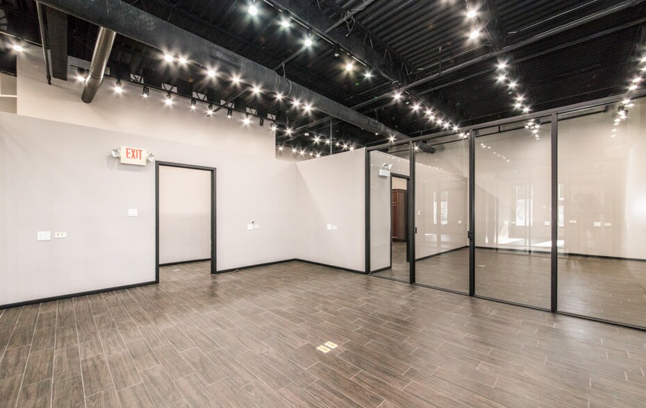 More Photos Of 1645 S River Rd, Des Plaines Office For Sale