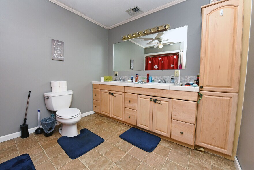 More Photos Of 10 Deer Crossing Trl, Blairsville Office For Lease