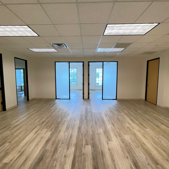 More Photos Of 4407 Bee Caves Rd, West Lake Hills Office For Lease