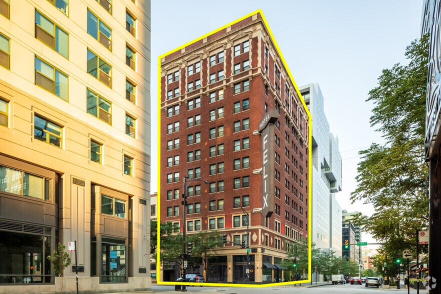 More Photos Of 111 W Huron St, Chicago Hotel For Lease