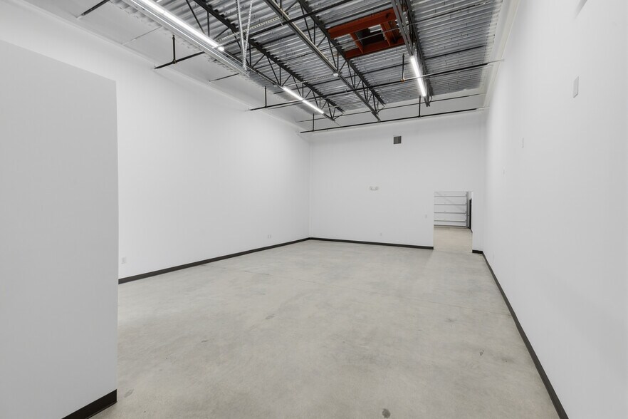 More Photos Of 11576 Pierson Rd, Wellington Warehouse For Lease
