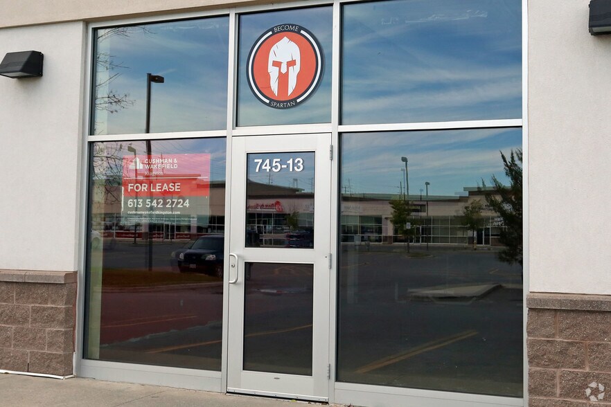 More Photos Of 725-745 Gardiners Rd, Kingston General Retail For Lease