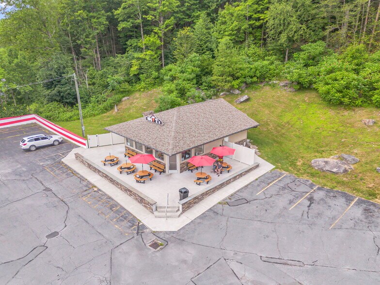 More Photos Of 1908 Old Route 17, Roscoe Restaurant For Sale