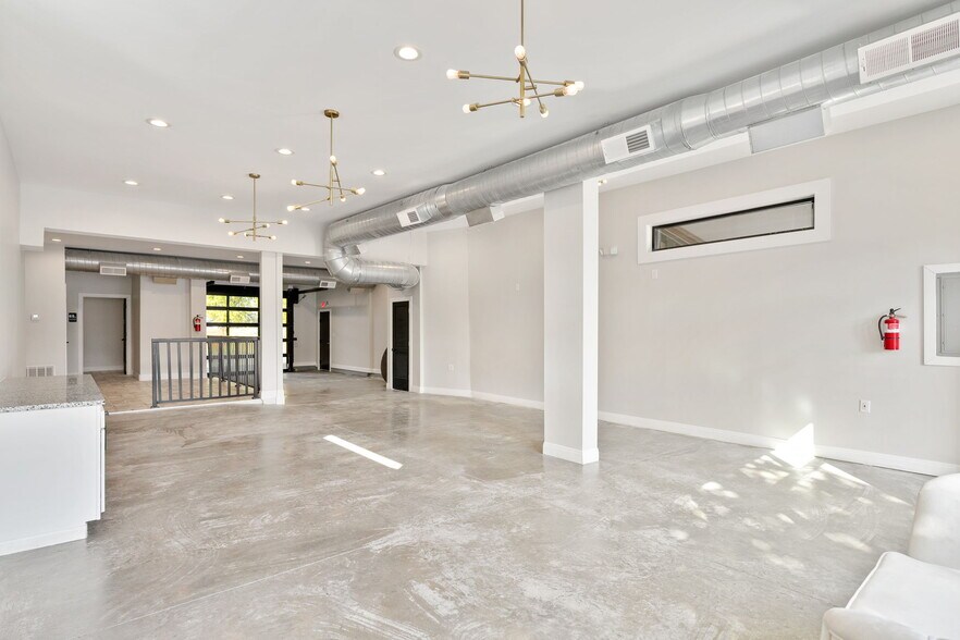 More Photos Of 1110 Logan St, Louisville Storefront Retail Residential For Sale