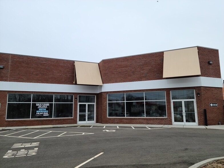 More Photos Of 937 State St, Bridgeport Storefront For Sale