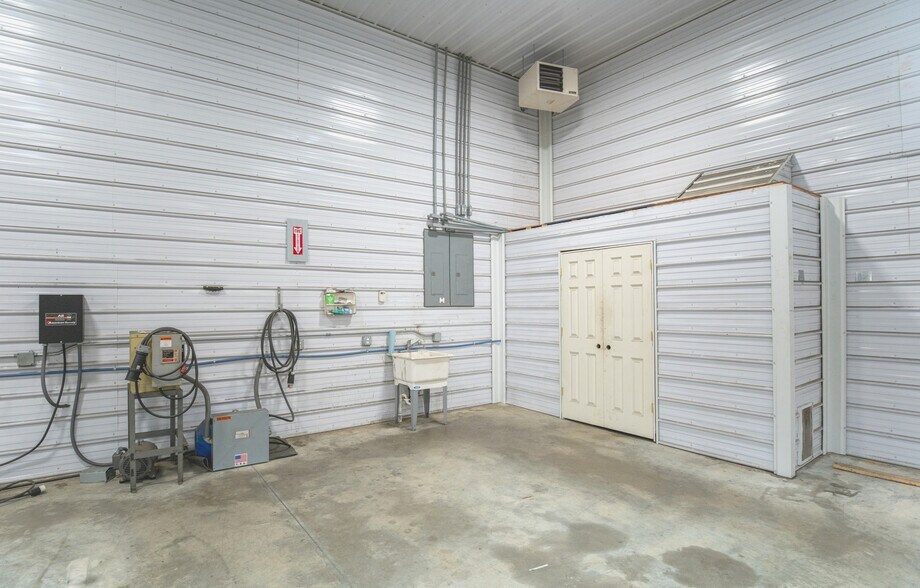More Photos Of 18119 State Route O, Rolla Industrial For Sale