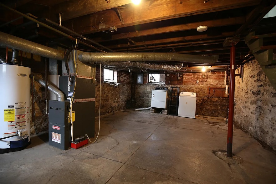 More Photos Of 2546 Neil Ave, Columbus Apartments For Sale