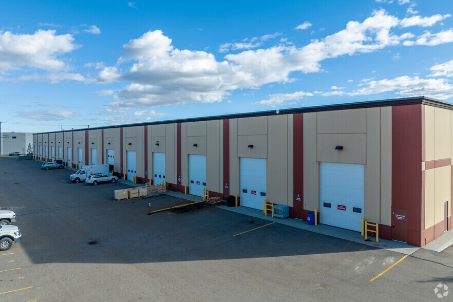 More Photos Of 6420 79th Ave SE, Calgary Warehouse For Sale