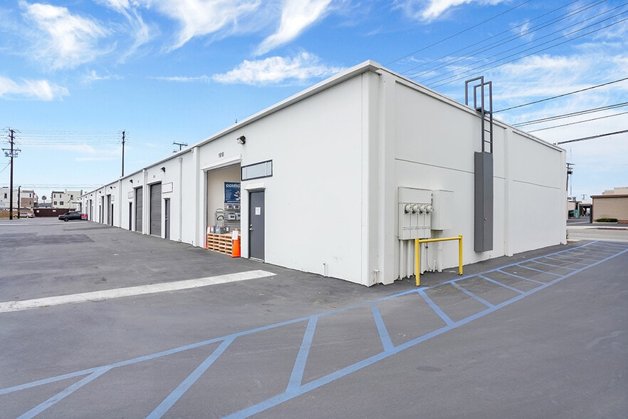 More Photos Of 1602-1618 Placentia Ave, Costa Mesa Warehouse For Lease