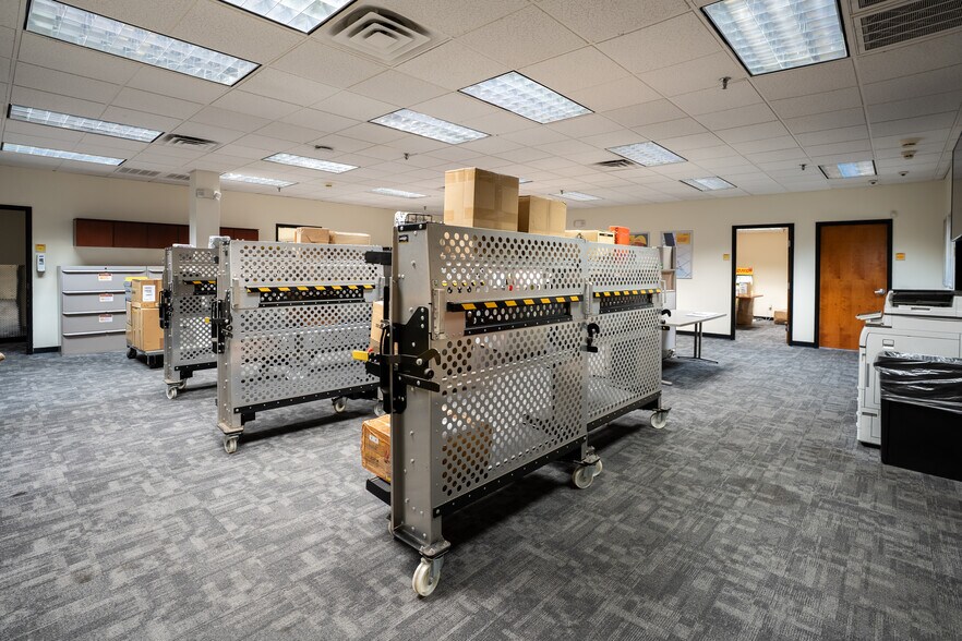 More Photos Of 9 Otis St, Westborough Light Manufacturing For Lease