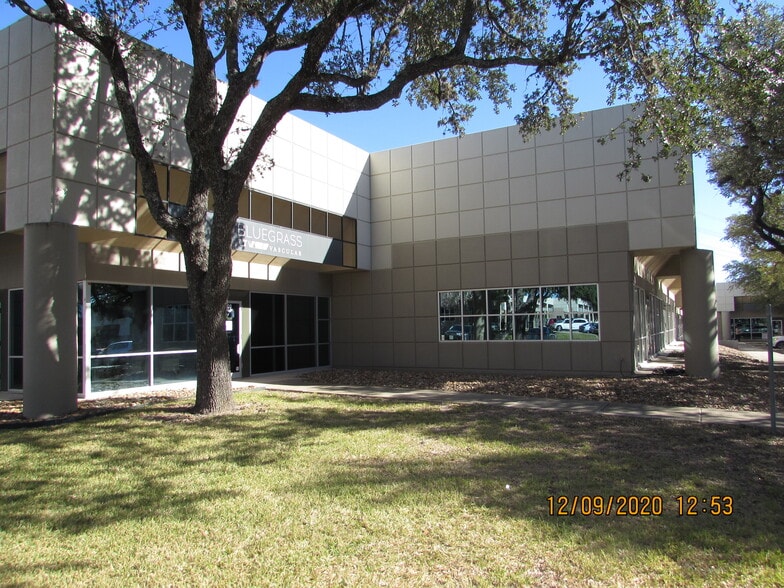 More Photos Of 12500 Network Blvd, San Antonio Unknown For Lease