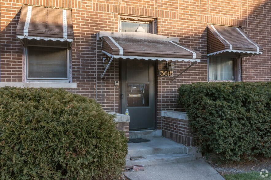 More Photos Of 3615 S Hoyne Ave, Chicago Religious Facility For Sale