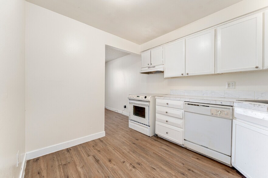 More Photos Of 11948 E 17th Ave, Aurora Apartments For Sale