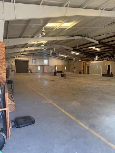 More Photos Of 814 Jefferson St, Atlanta Warehouse For Lease