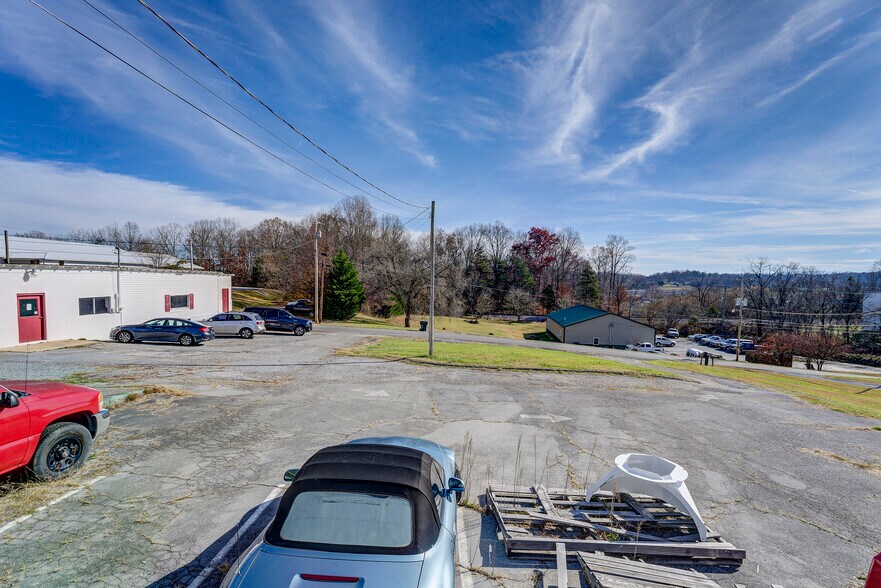 More Photos Of 127 Cherry St, Johnson City Industrial For Sale