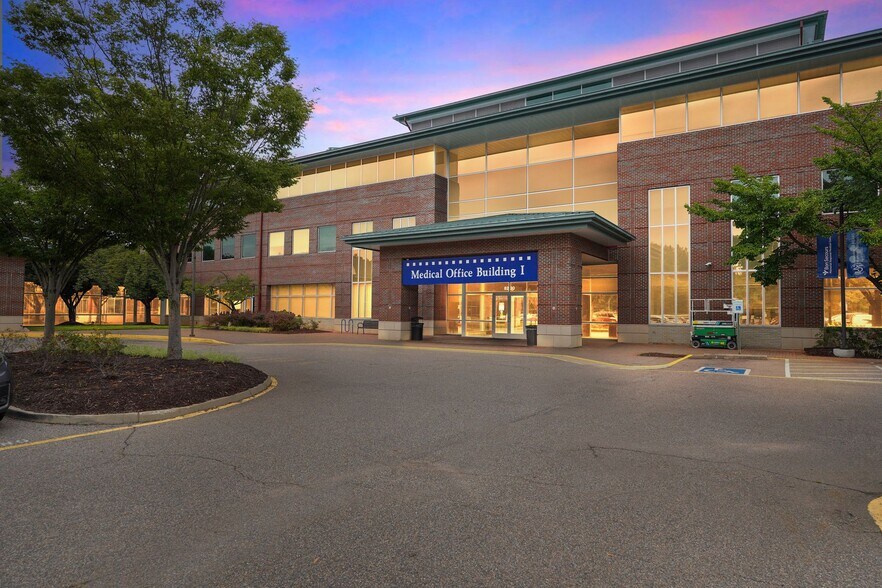Primary Photo Of 8220 Meadowbridge Rd, Mechanicsville Medical For Lease