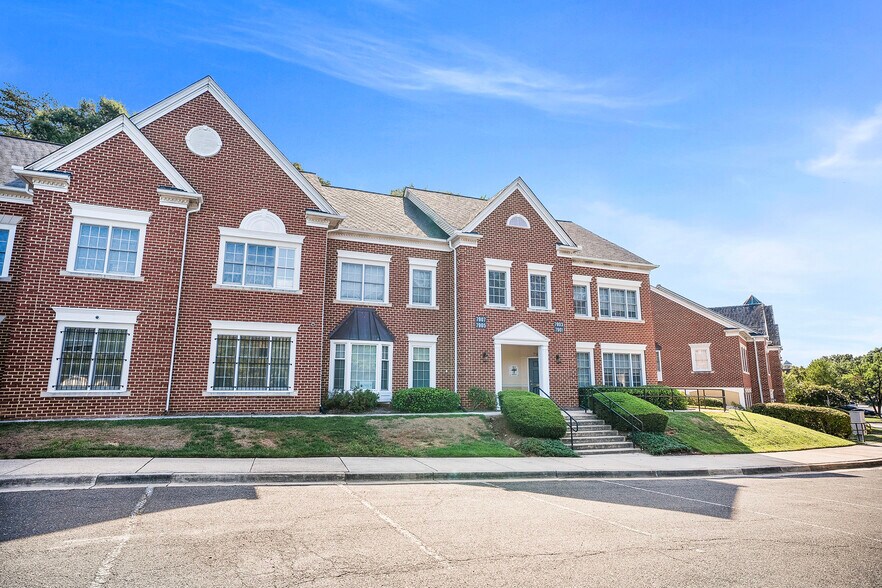 More Photos Of 7901-7915 Belle Point Dr, Greenbelt Office For Sale