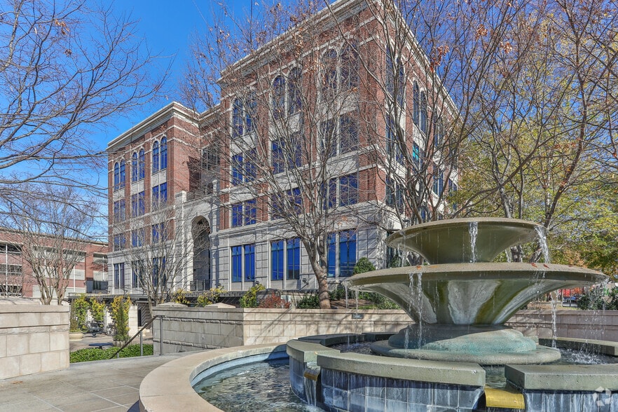 More Photos Of 100 Dunbar St, Spartanburg Office For Lease