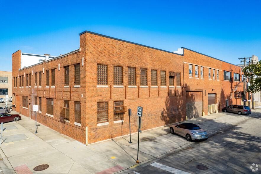 Primary Photo Of 4006 W Belden Ave, Chicago Warehouse For Lease