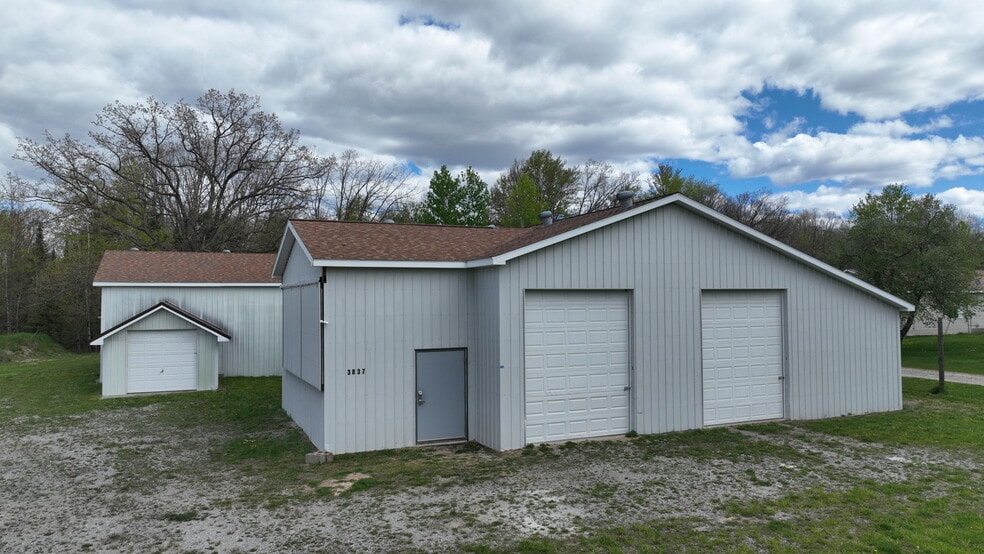 More Photos Of 3837 Sage Lake Rd, Lupton Self Storage For Sale
