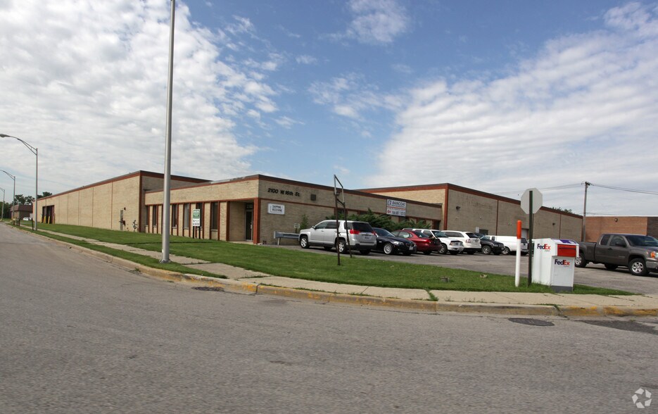 Primary Photo Of 2100 Parkes Dr, Broadview Warehouse For Sale