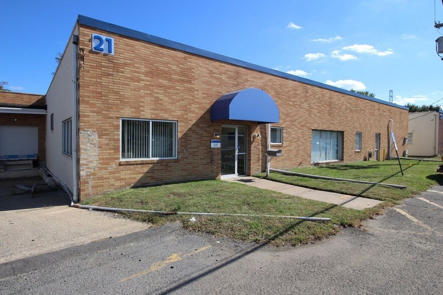 More Photos Of 7300 N Crescent Blvd, Pennsauken Light Manufacturing For Lease