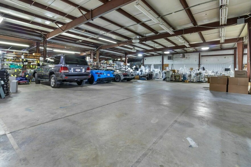 More Photos Of 15402 Stony Creek Way, Noblesville Warehouse For Lease