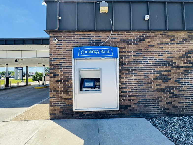 More Photos Of 5080 W Main St, Kalamazoo Bank For Sale