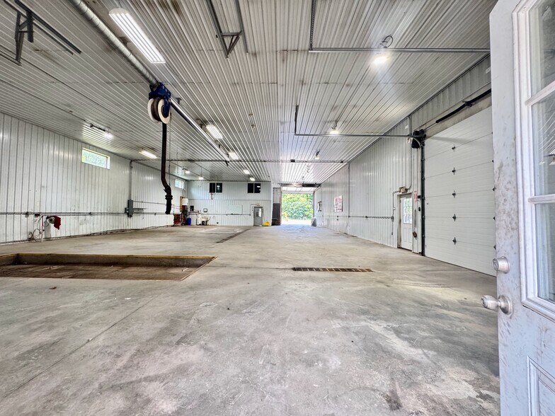 More Photos Of 7 Canaan Rd, Waymart Auto Repair For Sale
