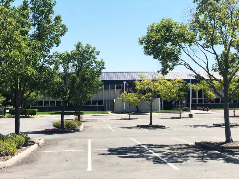 More Photos Of 10481 Armstrong Ave, Mather Office For Sale
