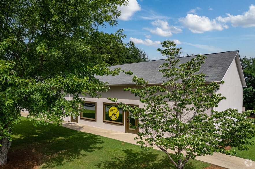 More Photos Of 2070 Attic Pky NW, Kennesaw Light Manufacturing For Lease